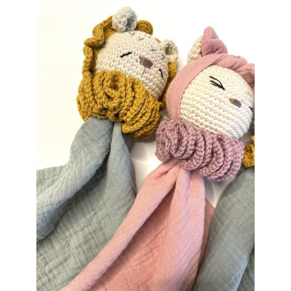 Newborn cuddle cloth Lion Sage