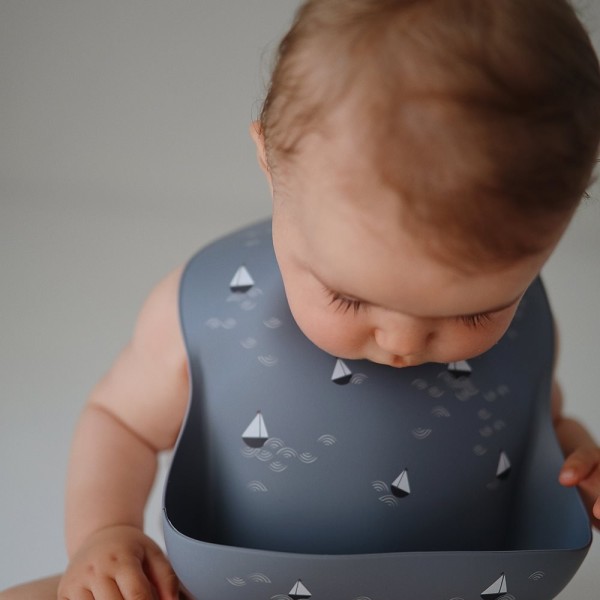 Mushie Silicone Bib Boats